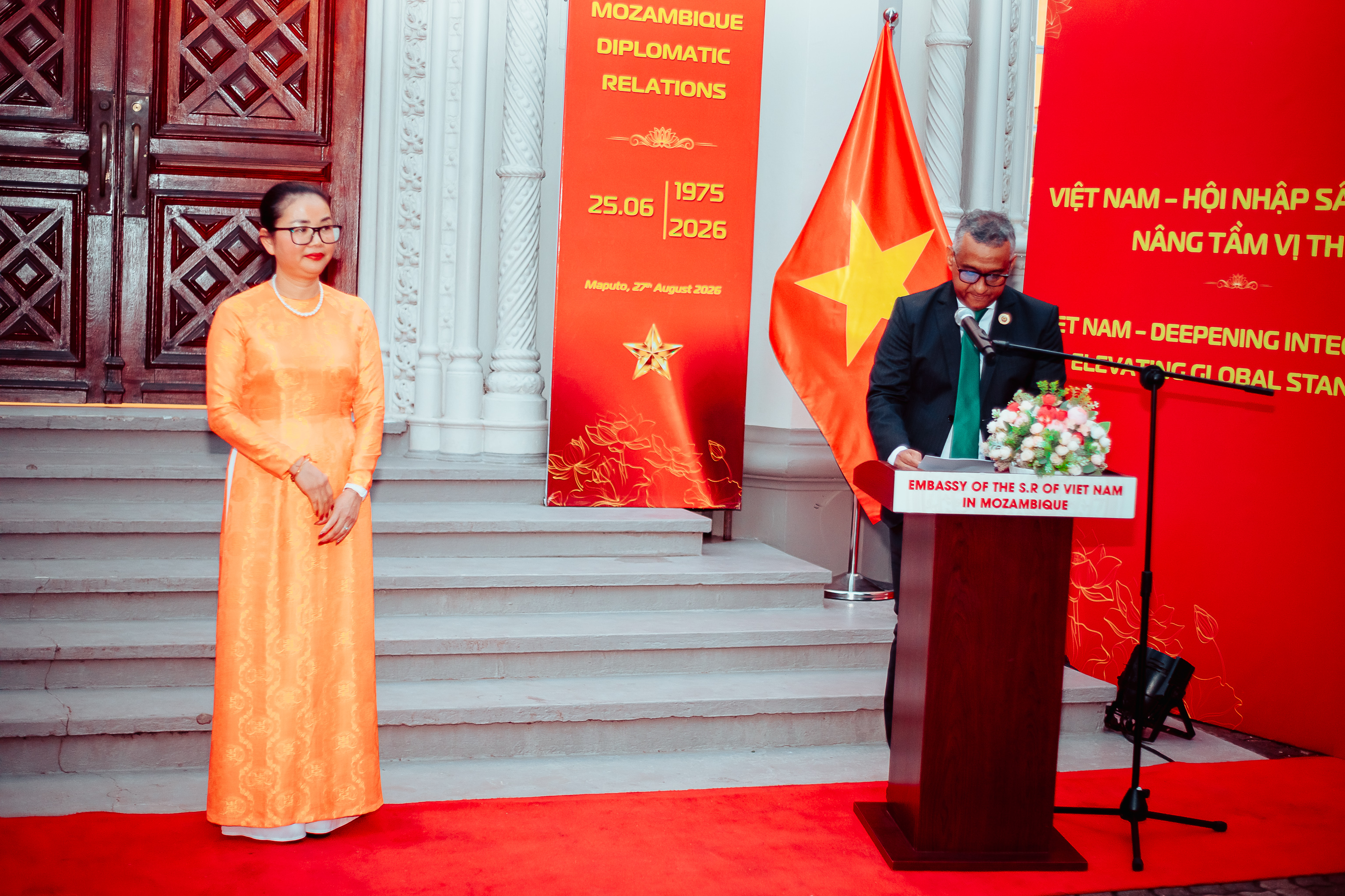 Bộ trưởng Bộ Kế hoạch và Phát triển Salim Vala đại diện Chính phủ Mozambique phát biểu tại Lễ kỷ niệm